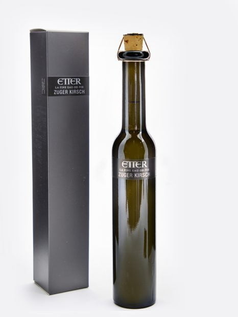 Black Beauty Etter Zuger Kirsch AOP
